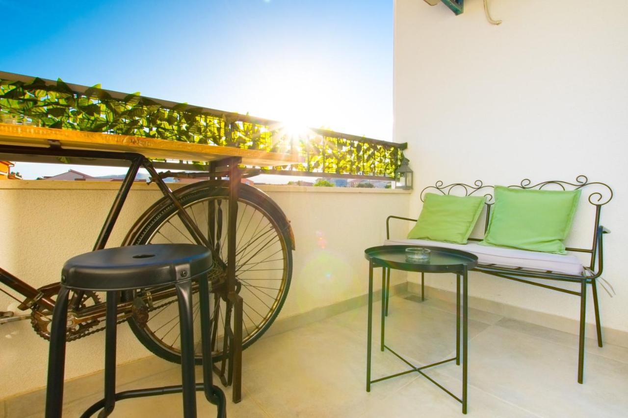 4 * Apartment Sunset Close To The Sea Kaštela Exterior foto