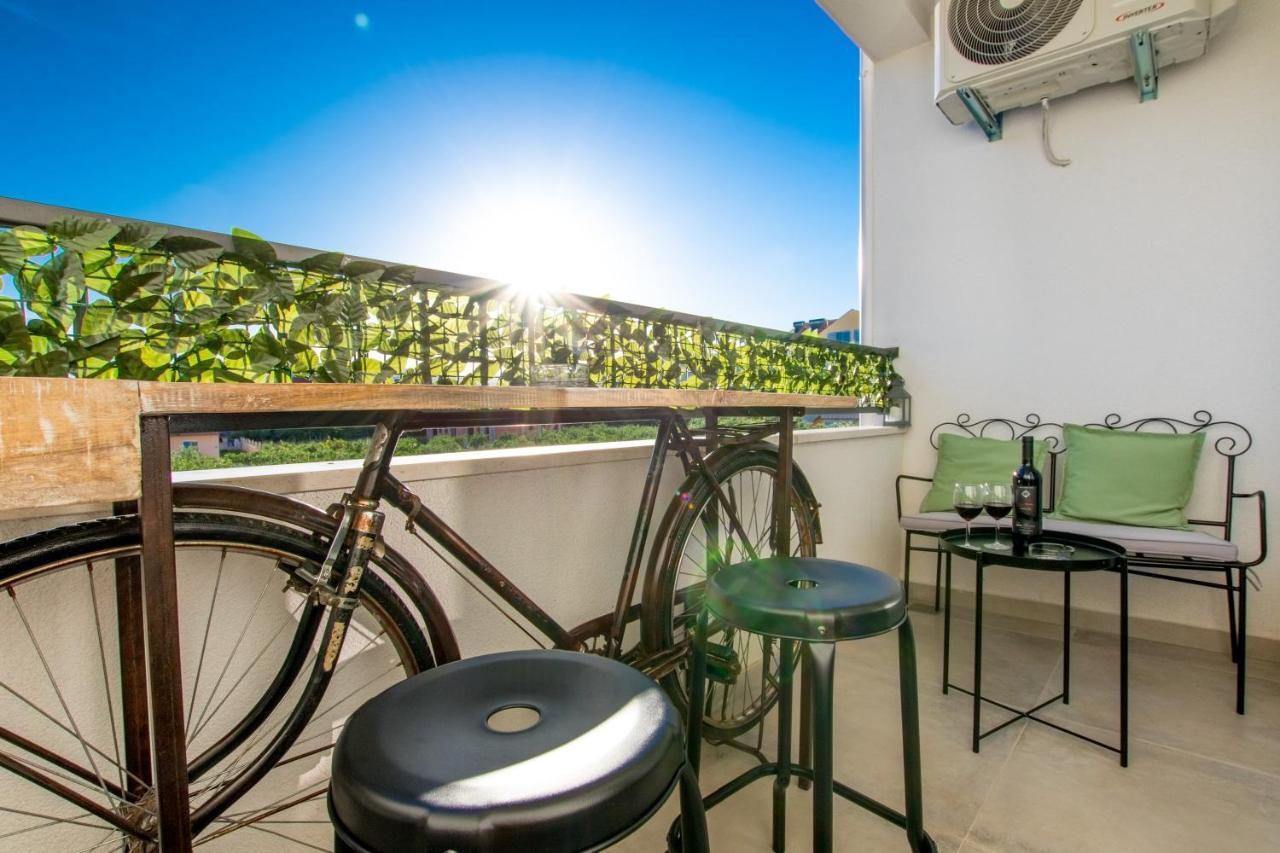 4 * Apartment Sunset Close To The Sea Kaštela Exterior foto